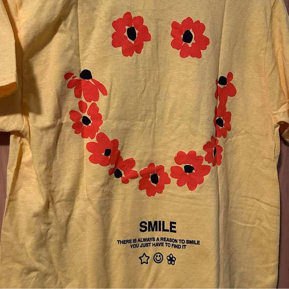 Yellow Smile Tee - Picture 4 of 6